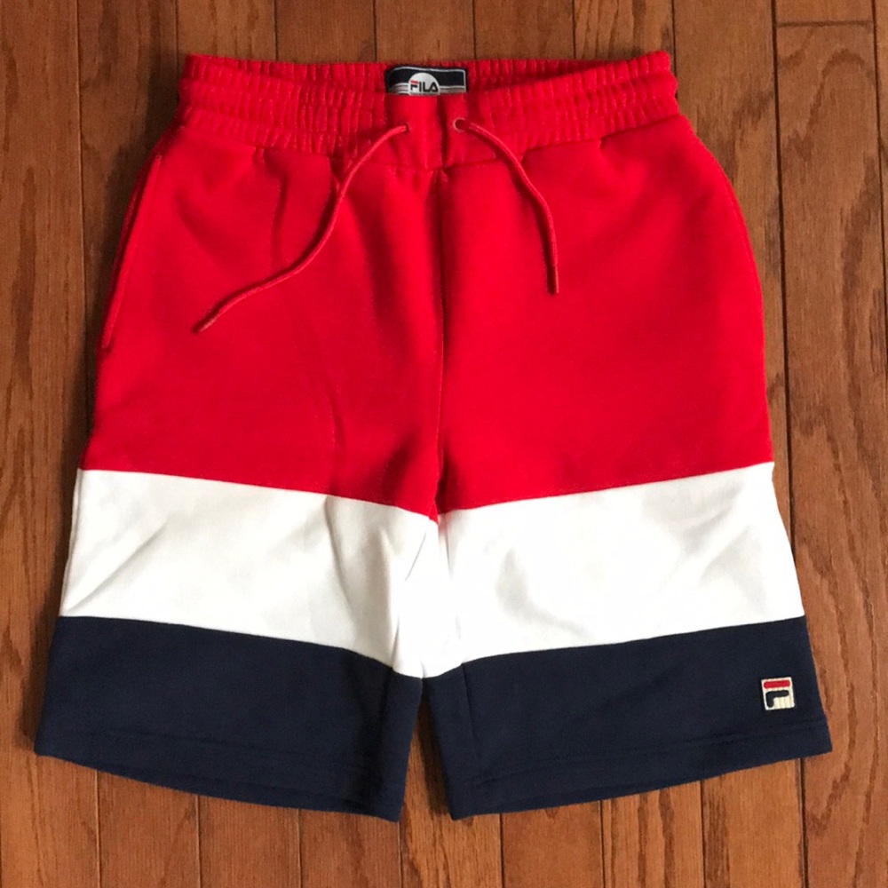 Brand new Fila Men’s Alanzo shorts. Size S